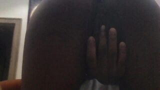 Hotty Nigerian ebony teen exposes her curvy backside in slow motion